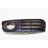 рамка противотуманной фары левая