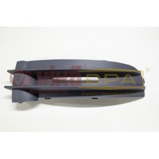 заглушка бампера переднего правая