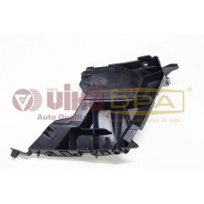 направляющая бампера переднего левая