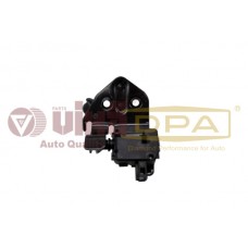 замок двери  багажника