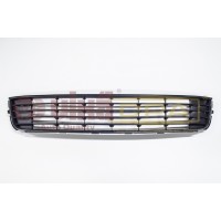 решетка бампера переднего центральная