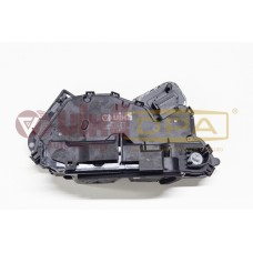 замок двери передней левой