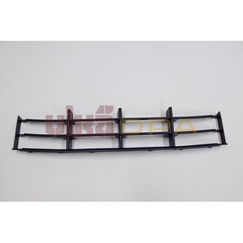 решетка бампера переднего центральная