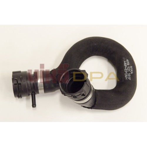 патрубок системы охлаждения