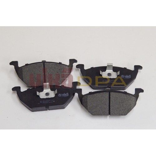 колодки тормозные передние (на диск 256 мм)