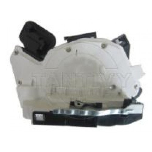 замок двери задней правой