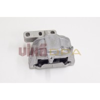 опора двигателя правая