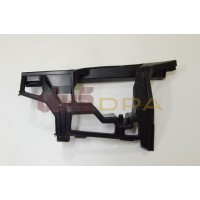 кронштейн бампера переднего левый