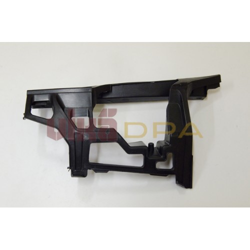 кронштейн бампера переднего левый