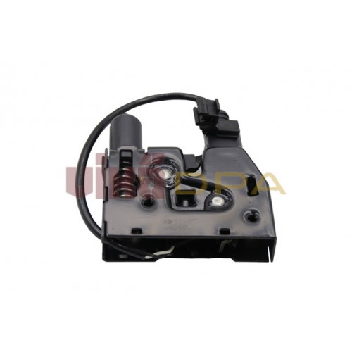 замок капота