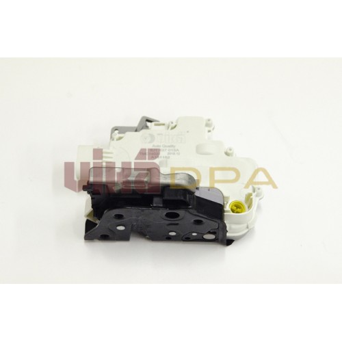 замок двери передней левой