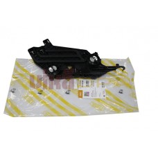 кронштейн фары левой