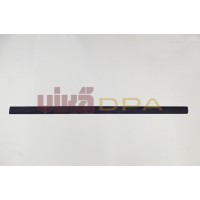 молдинг двери передней правой