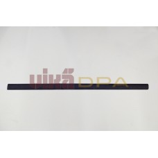 молдинг двери передней правой