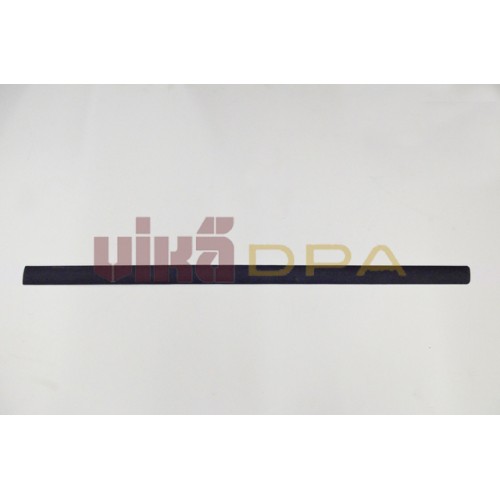 молдинг двери передней правой