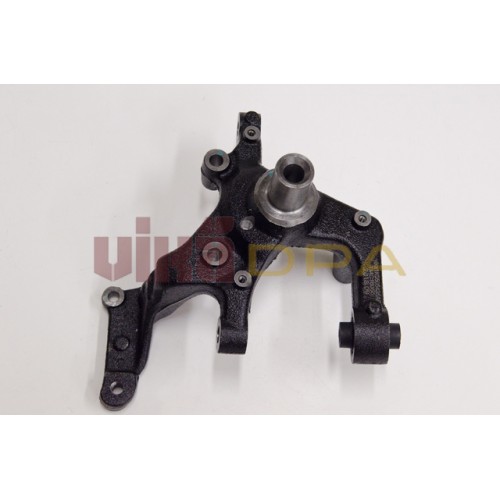 кулак задний левый