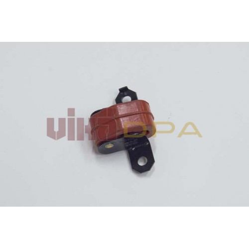 кронштейн глушителя передний