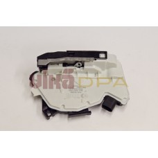 замок двери задней правой