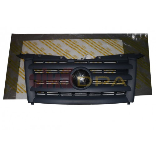 решетка радиатора в сборе