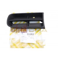 заглушка бампера переднего левая (п/т фара)