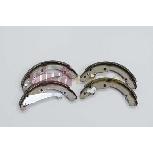 колодки тормозные задние (бараб)