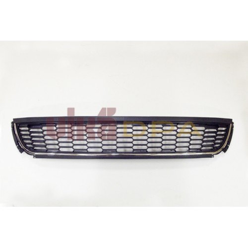 решетка бампера переднего центральная