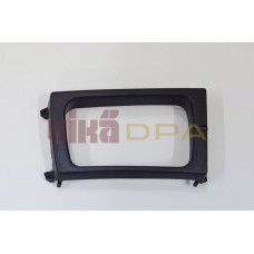 рамка противотуманной фары правая