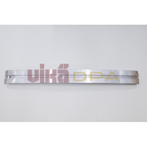 усилитель бампера переднего