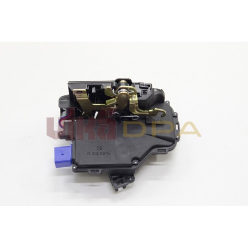 замок двери задней правой