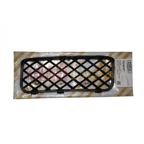 заглушка бампера переднего левая