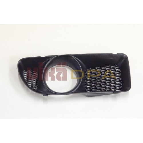 рамка противотуманной фары правая