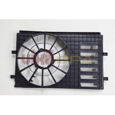 кожух вентиляторов (радиатора и кондиционера)