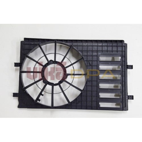 кожух вентиляторов (радиатора и кондиционера)