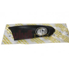 рамка противотуманной фары правая