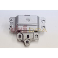 опора двигателя