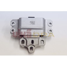 опора двигателя