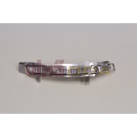 повторитель поворота в зеркале правый