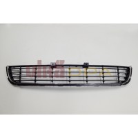 решетка бампера переднего центральная