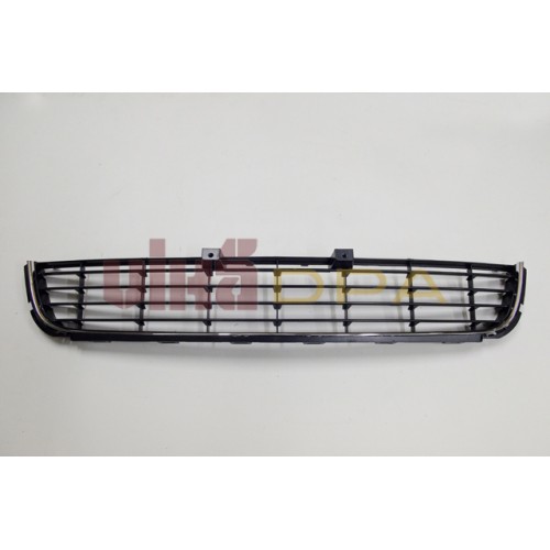 решетка бампера переднего центральная