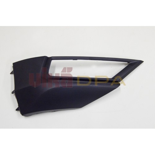 рамка противотуманной фары правая