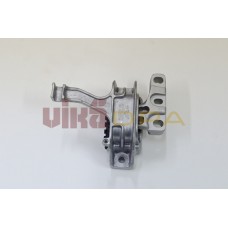 опора двигателя