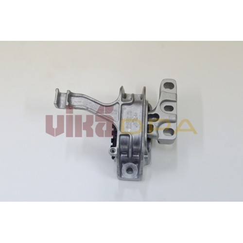 опора двигателя