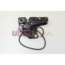 замок капота