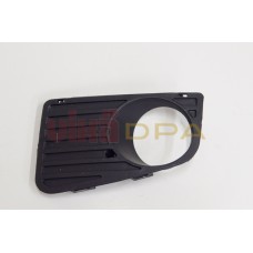 рамка противотуманной фары левая