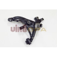 кулак задний левый