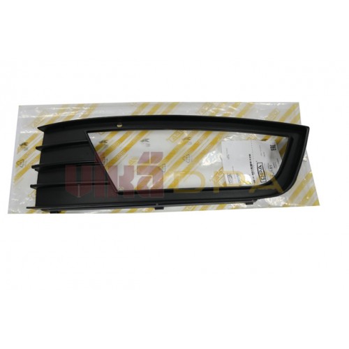 рамка противотуманной фары левая