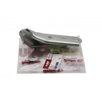 петля капота левая