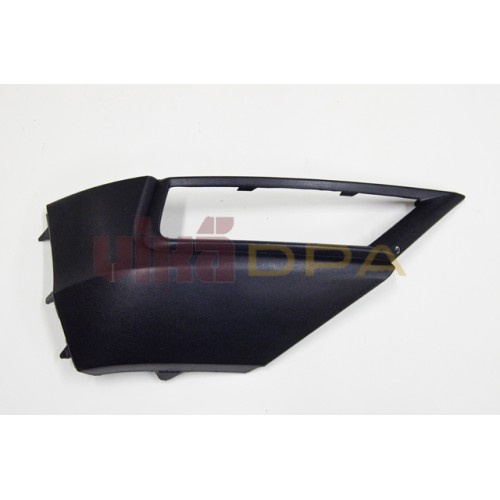 рамка противотуманной фары правая