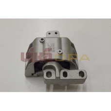 опора двигателя