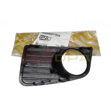 рамка противотуманной фары правая